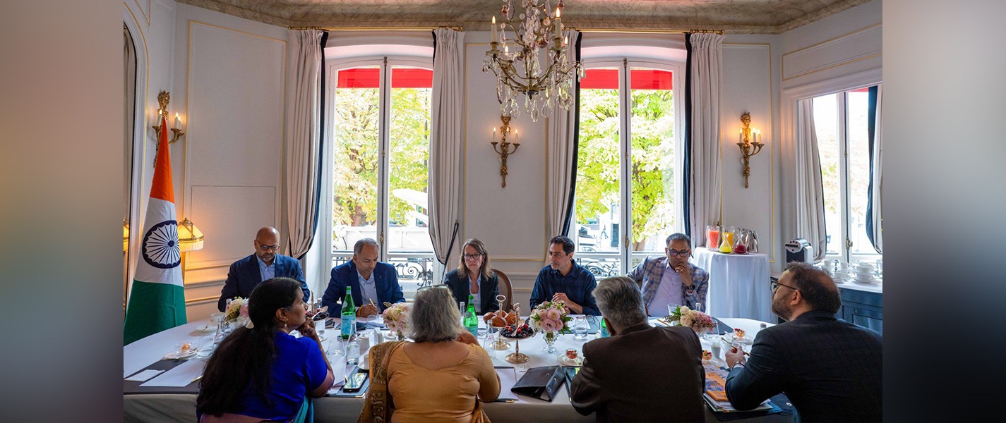Smt. Neelam Shami Rao, Secretary (Textiles) held a series of high-level engagements with leading French and global business houses, including CHANEL’s le19M, Okaïdi, Monoprix, Cerulean Global, LVMH and Galeries Lafayette, during her visit to Paris