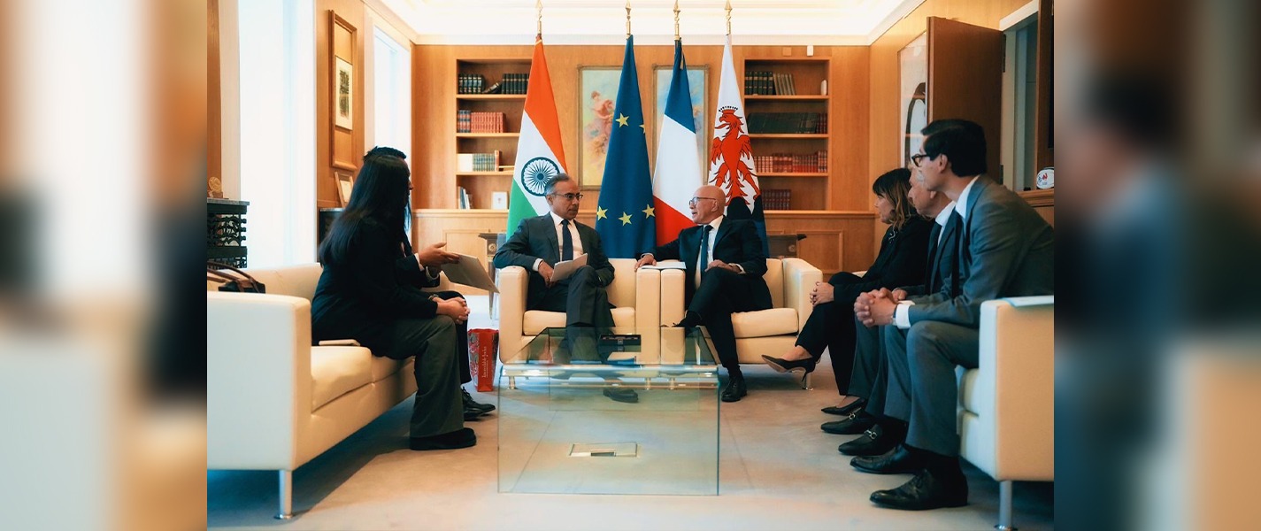 Ambassador Sanjeev Singla met the Mayor of Nice, Mr. Eric Ciotti