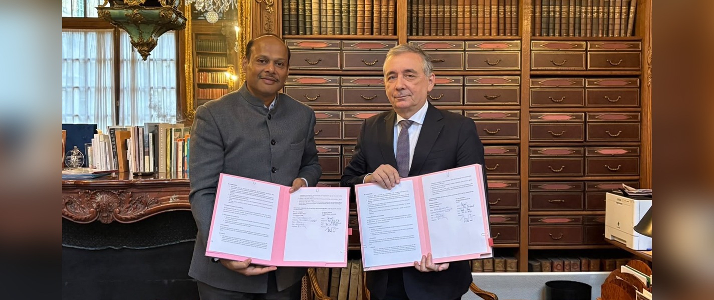 Signing of MoU between India’s Ministry of Culture and the Bibliothèque nationale de France
