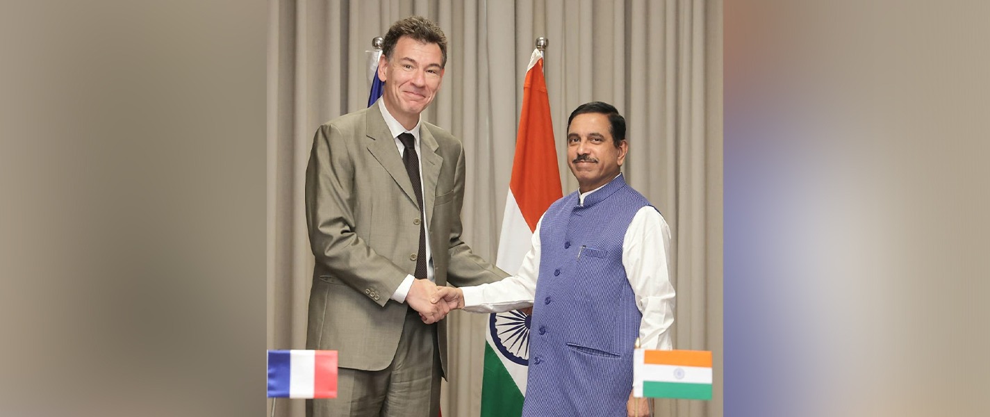 French Minister for Higher Education, Research and Space, Prof. Philippe Baptiste, met Union Minister of Education, Consumer Affairs, Food and Public Distribution & New and Renewable Energy, Shri Prahlad Joshi, during his visit to India.