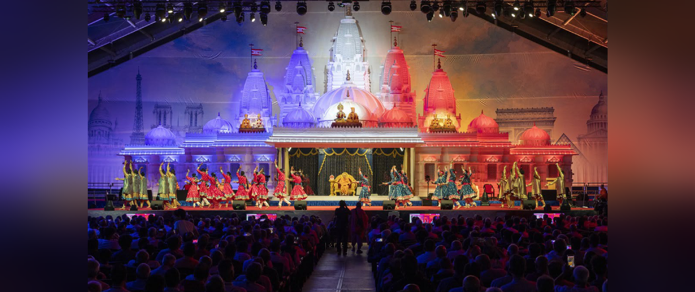 A moment of joy for the Indian community at the inauguration of the BAPS Swaminarayan Mandir in Paris
