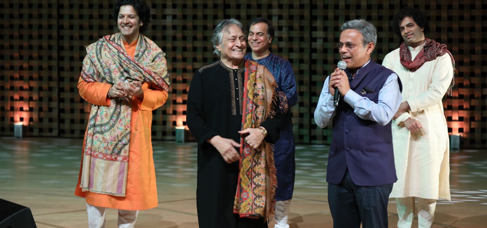 Four glorious days of Namaste France (06-09 July) comprising Music, Dance, Exhibitions, Workshops, Indian food, Craft bazaar closed with a spectacular concert by Ustad Amjad Ali Khan and his sons Amaan and Ayaan.   